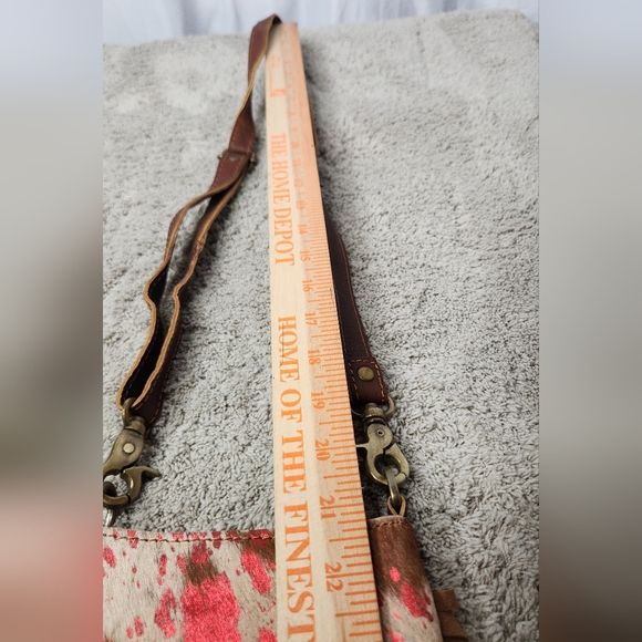 American Darling Crossbody Cowhide & Leather Purse With Fringe - Picture 4 of 13